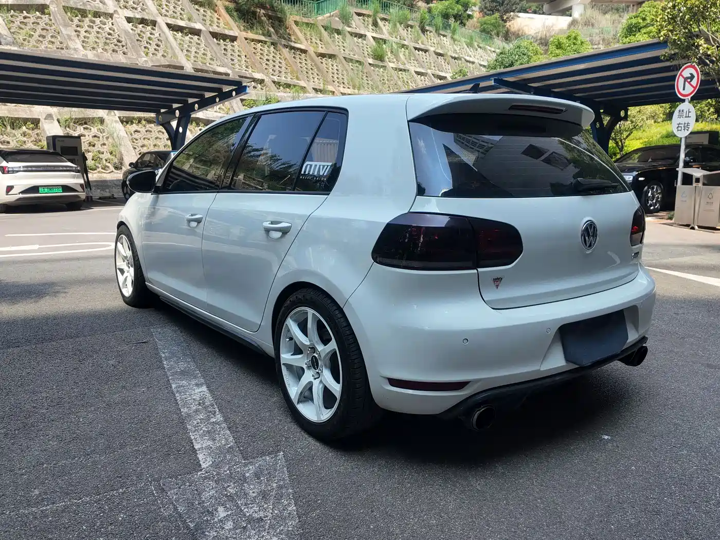 Volkswagen Golf GTI 2012 2.0TSI GTI фото 17