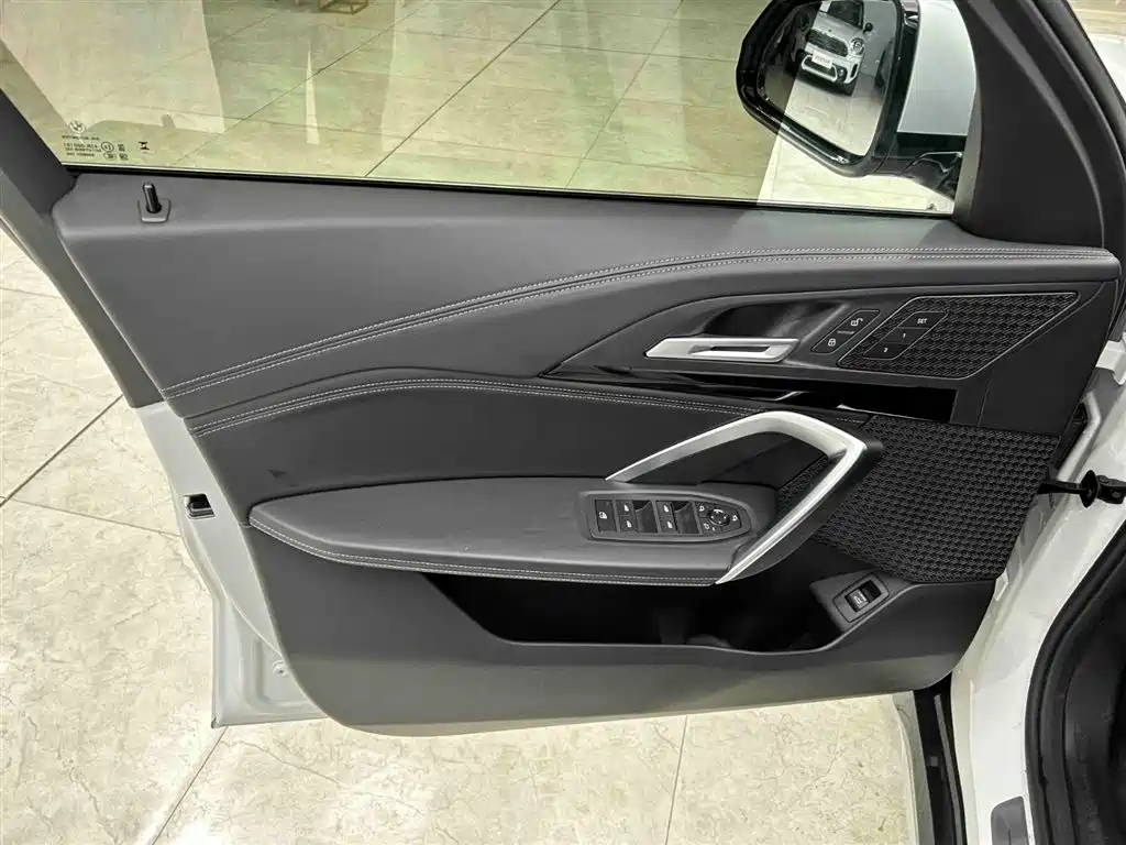 BMW X1 2023 sDrive20Li X Design Package фото 10
