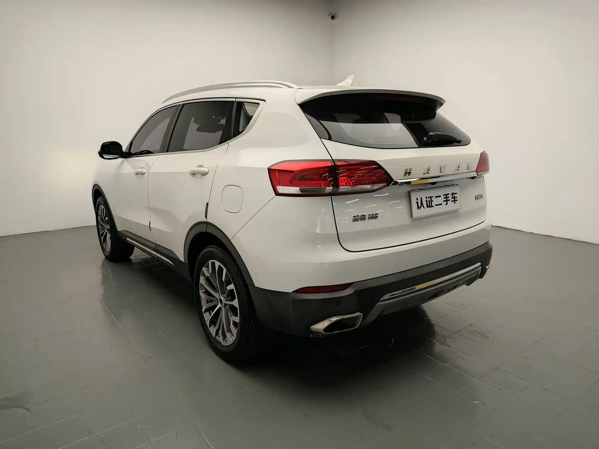 Photo 5 - Haval H6