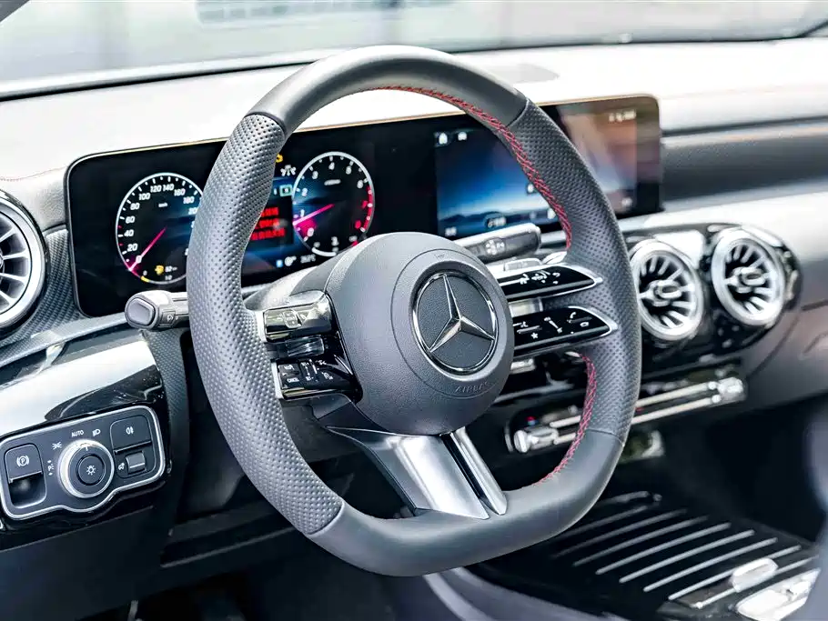 MERCEDES-BENZ CLASS A