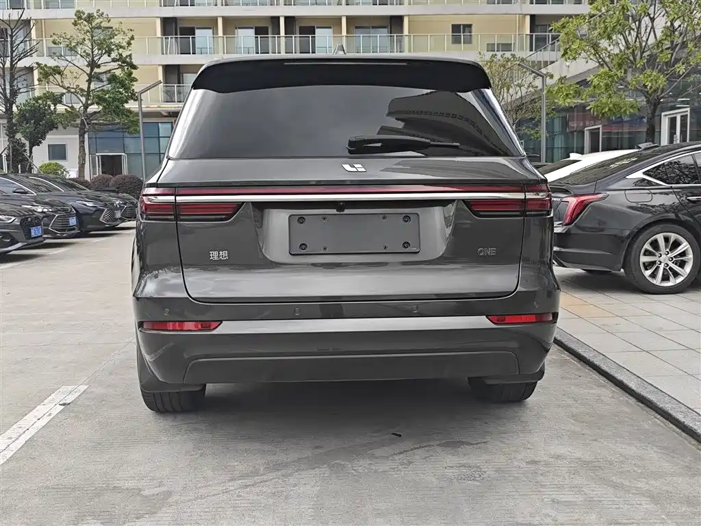 Фото 8 - Li Auto Li ONE