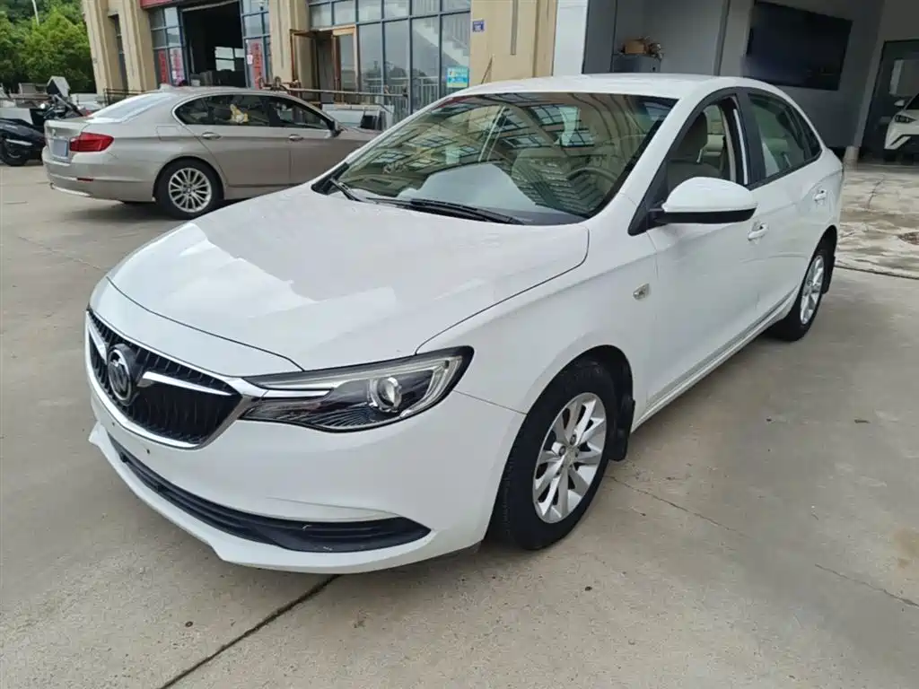 Buick Excelle 2018 15T DCT Progressive (China V) фото 2
