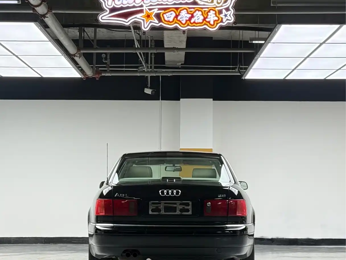 Фото 4 - Audi A8