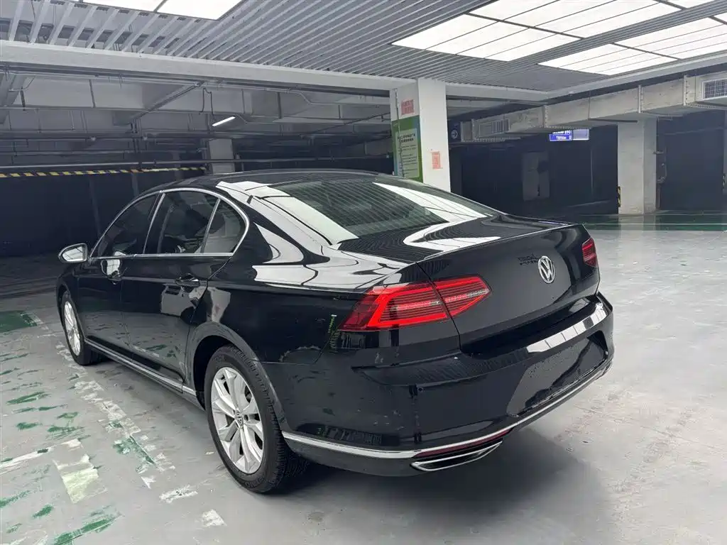 Volkswagen Magotan 2018 380TSI DSG Luxury фото 9