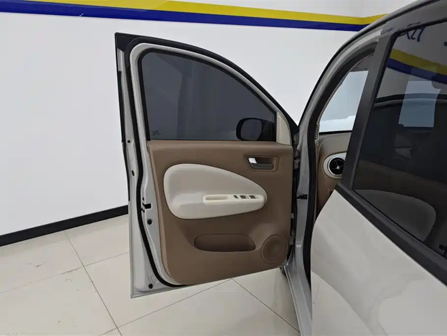 WULING AUTOMOBILE HONGGUANG MINIEV