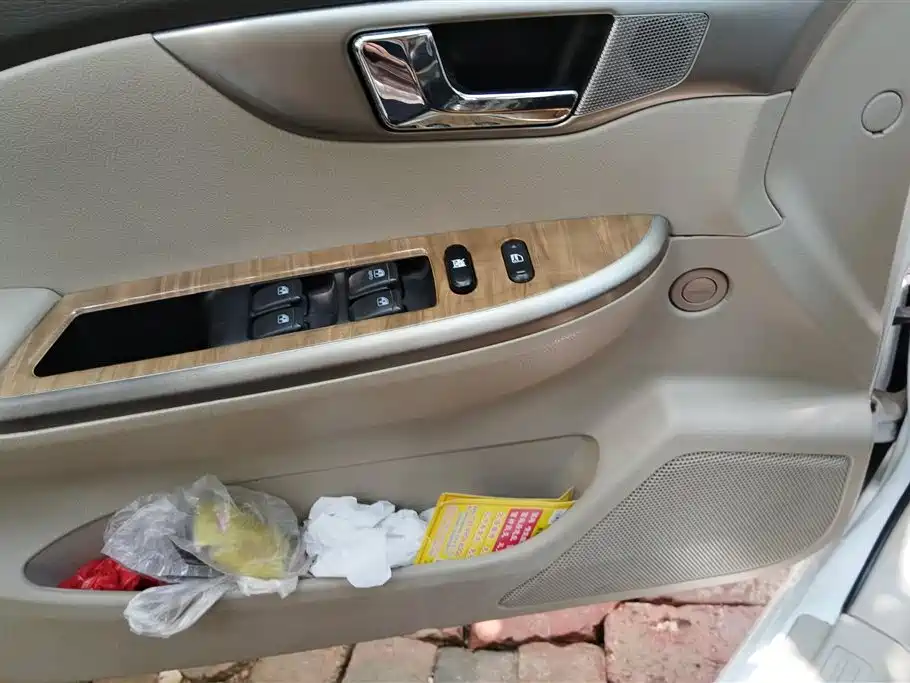 Buick Excelle 2015 1.5L Manual Classic фото 7