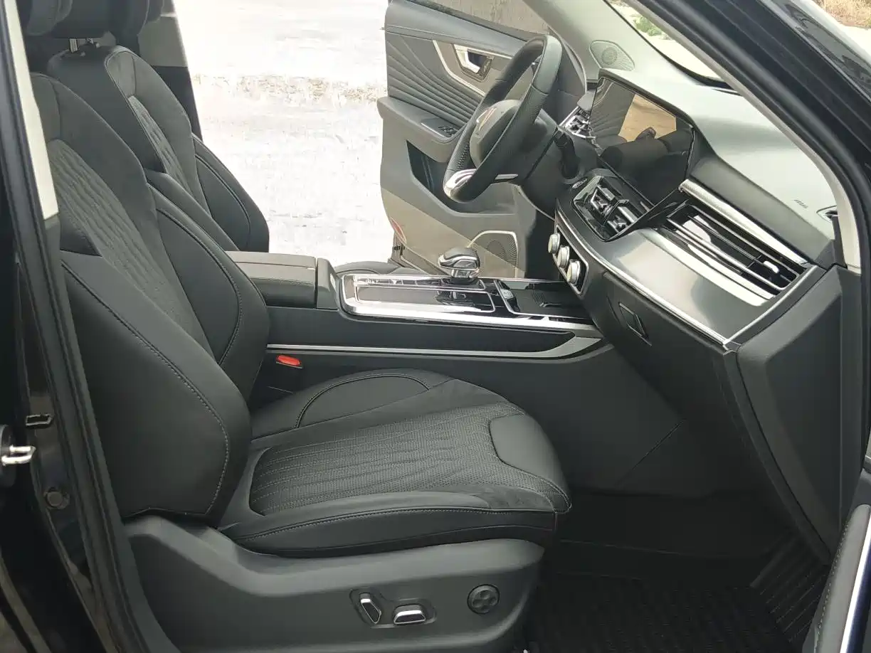 Hongqi HS5 2025 2.0T 2WD Qiyue Pro Edition фото 10