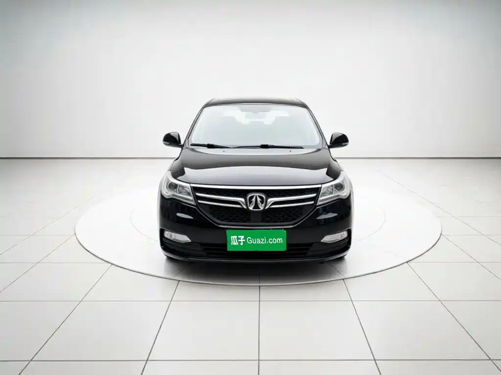 BAIC Weiwang M50F 2018 2017 1.3T Standard
