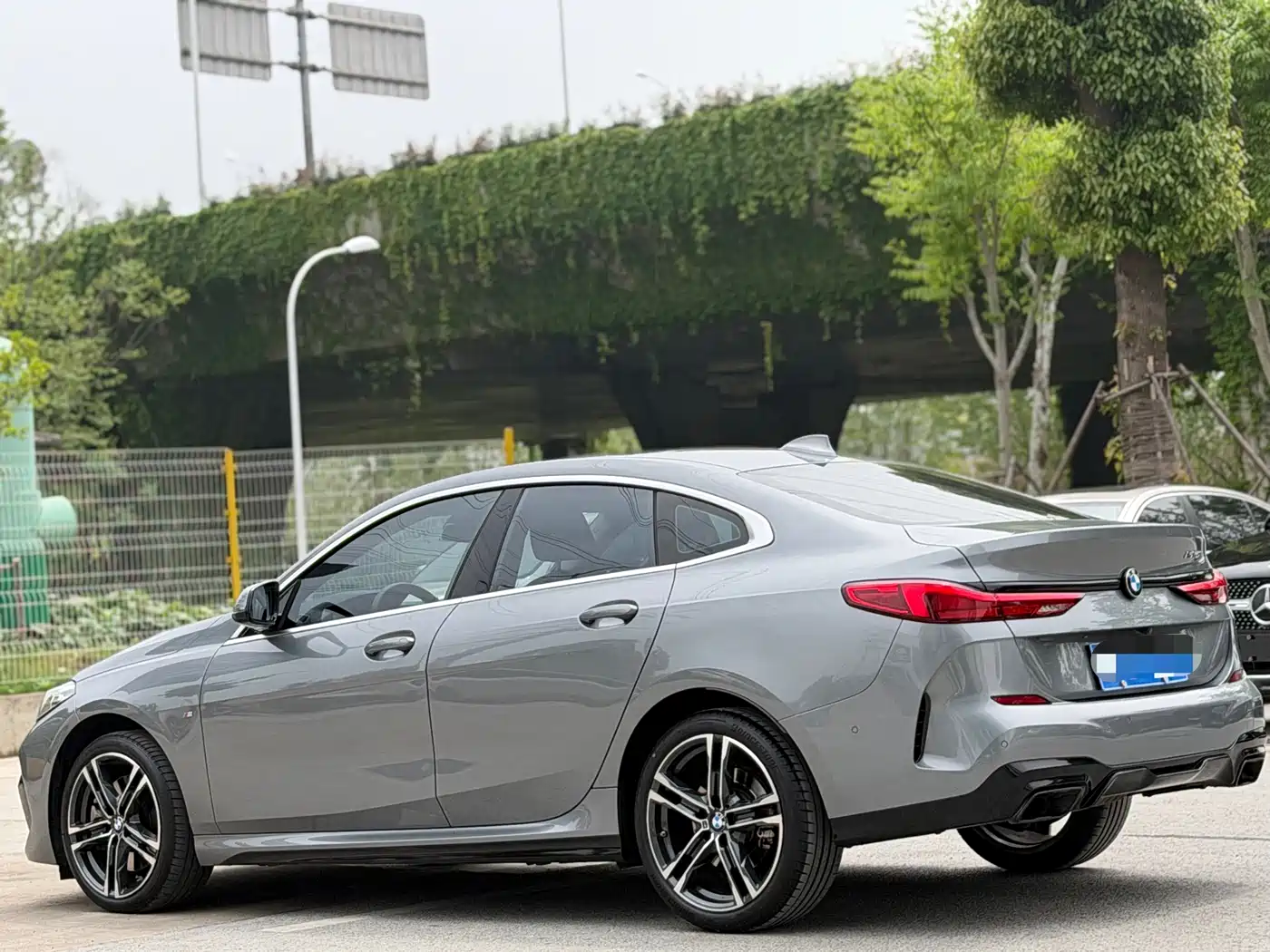 BMW 2 Series (Import) 2023 225i 4-Door Coupe M Sport Package фото 5