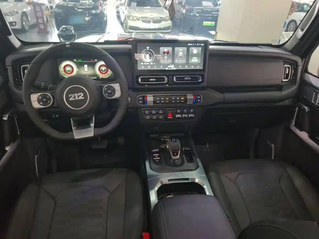 212 T01 2025 2024 2.0T Explorer