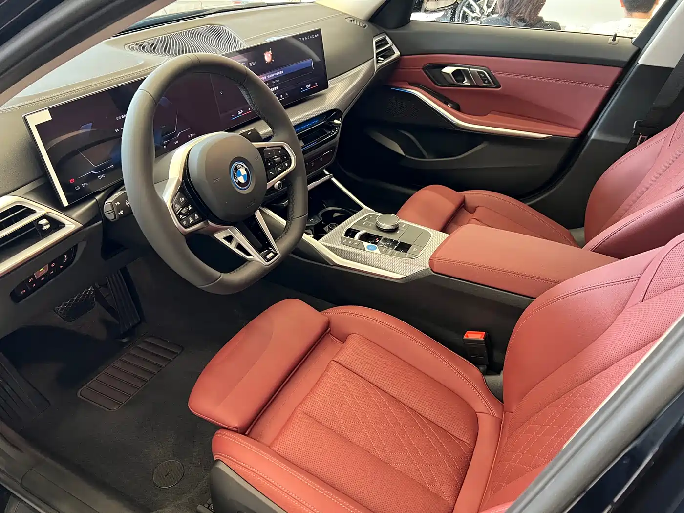 BMW i3 2026 eDrive 40 L фото 8