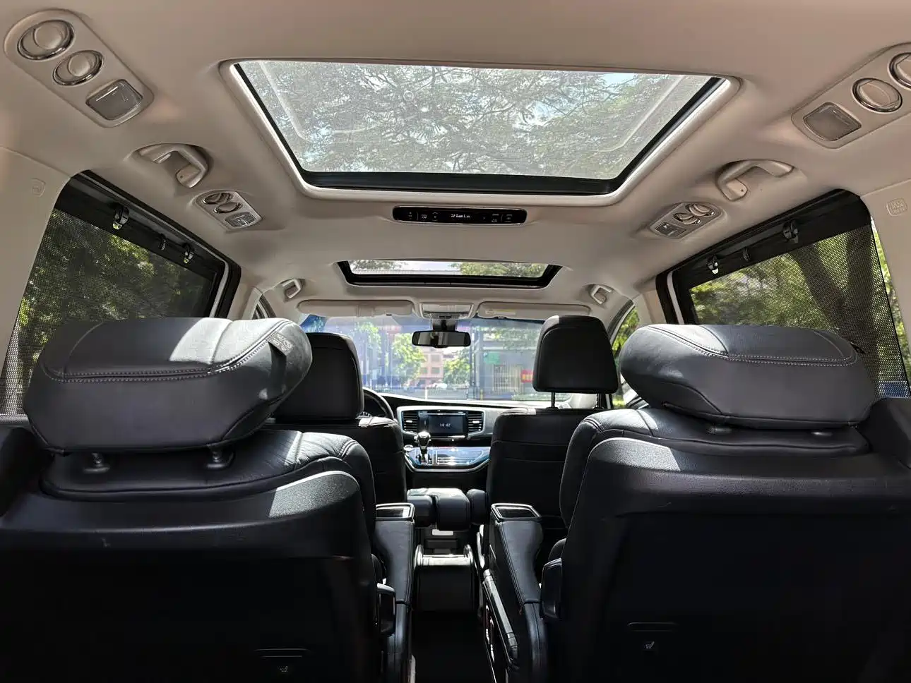Фото 35 - Honda Odyssey