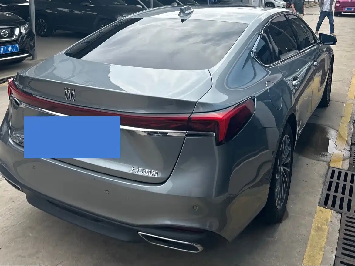 BUICK LACROSSE