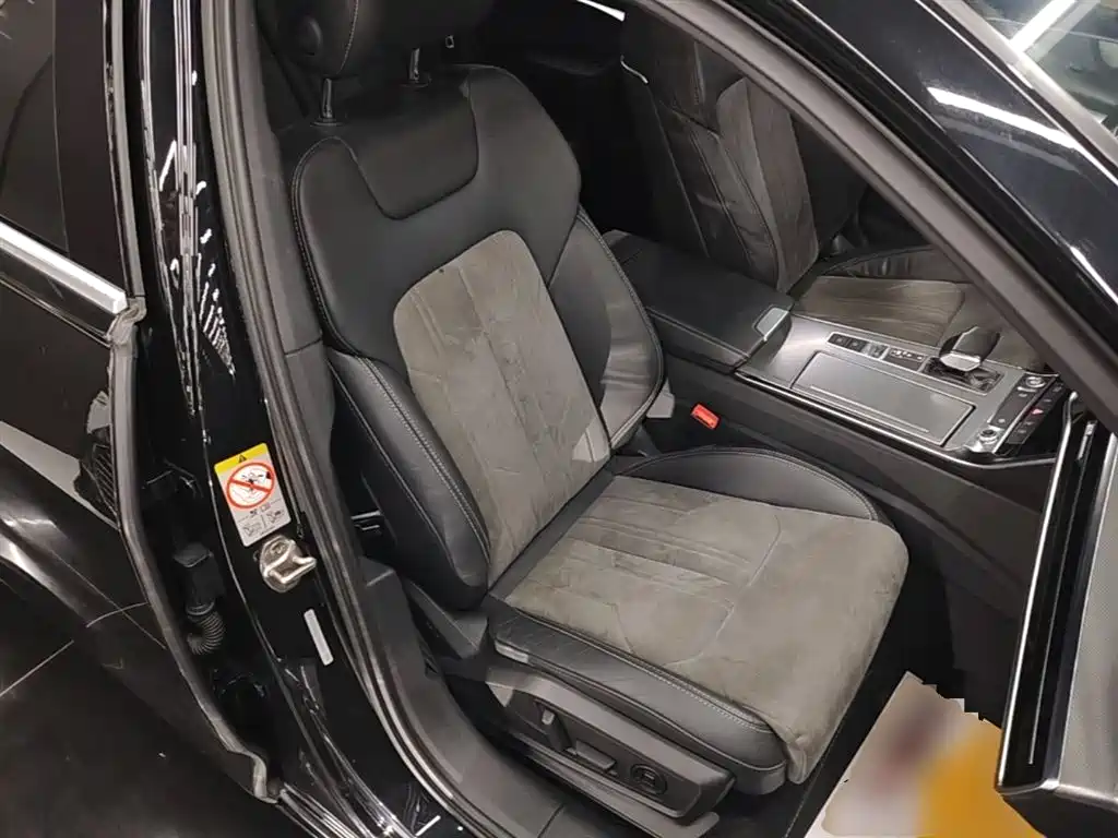 Audi A6L 2020 40 TFSI Luxury Dynamic фото 25