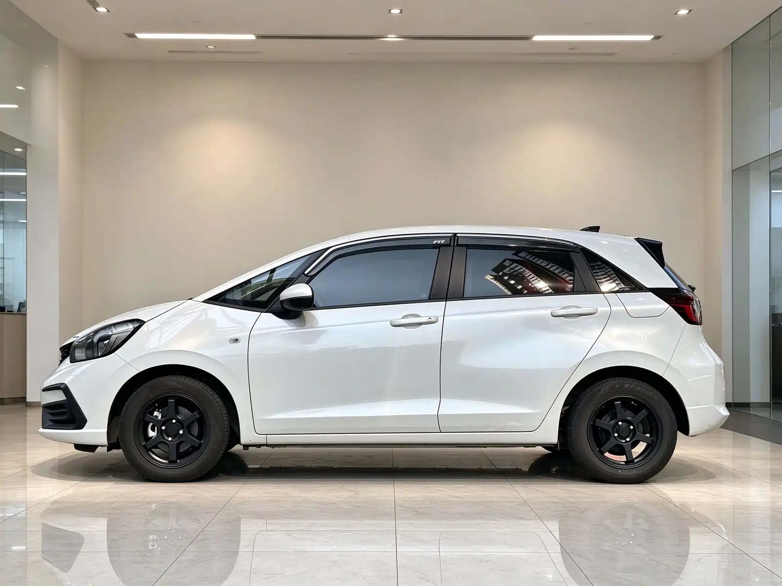 Photo 8 - Honda Fit