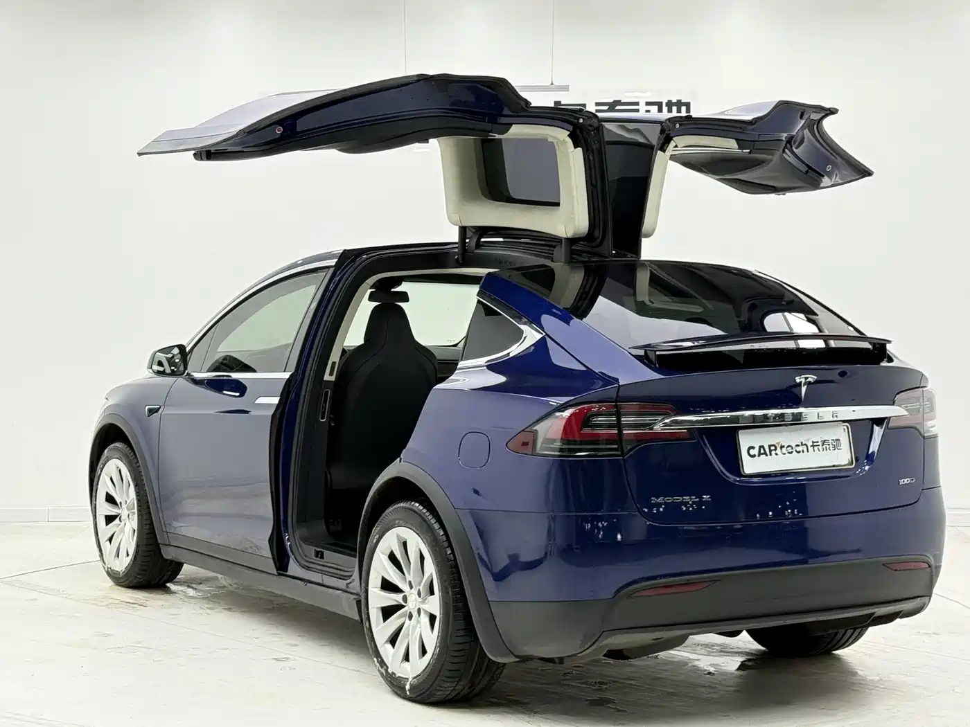 TESLA MODEL X