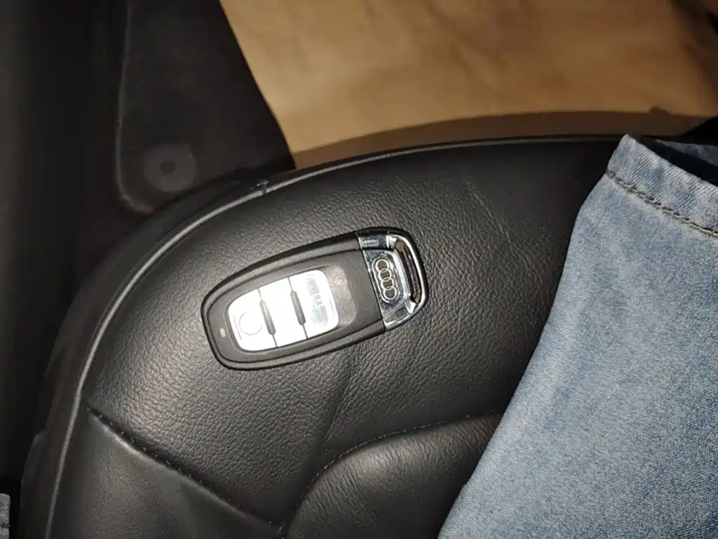 Фото 9 - Audi A4L