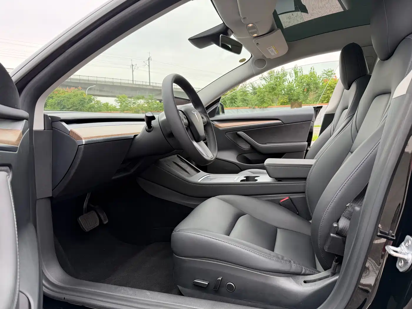 Фото 9 - Tesla Model 3