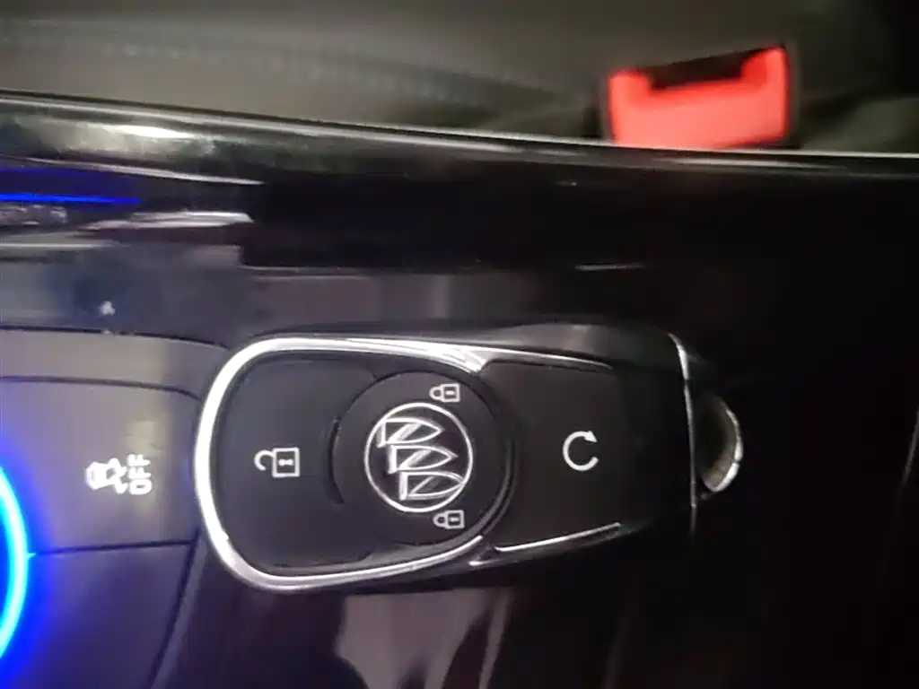 Buick Velite 6 2019 Connected Smart Edition фото 9