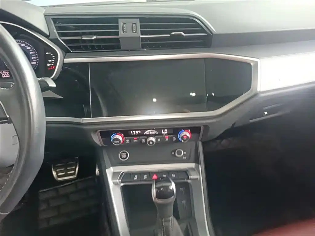Audi Q3 2021 35 TFSI Lifestyle Edition фото 13