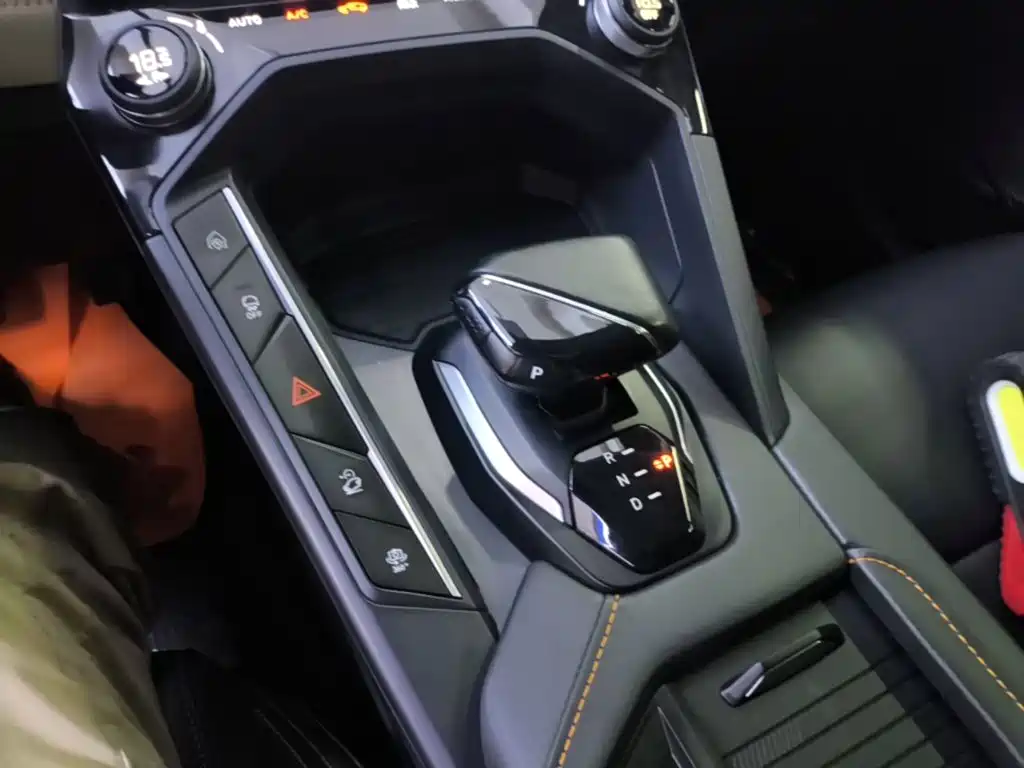 Lynk & Co 06 EM-P 2023 2022 PHEV 84KM Range Pro