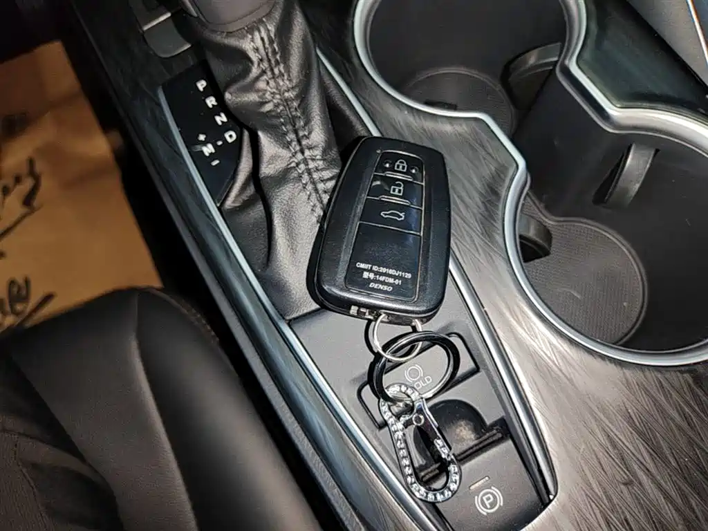 Toyota Camry 2023 2.0G Luxury Edition фото 9