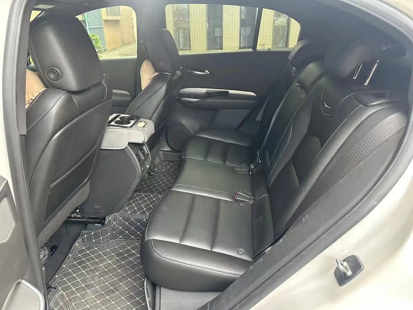 Cadillac XT4 2019 2018 28T FWD Leading Edition
