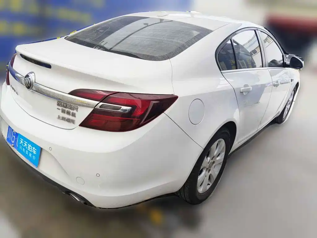 Photo 2 - Buick Regal