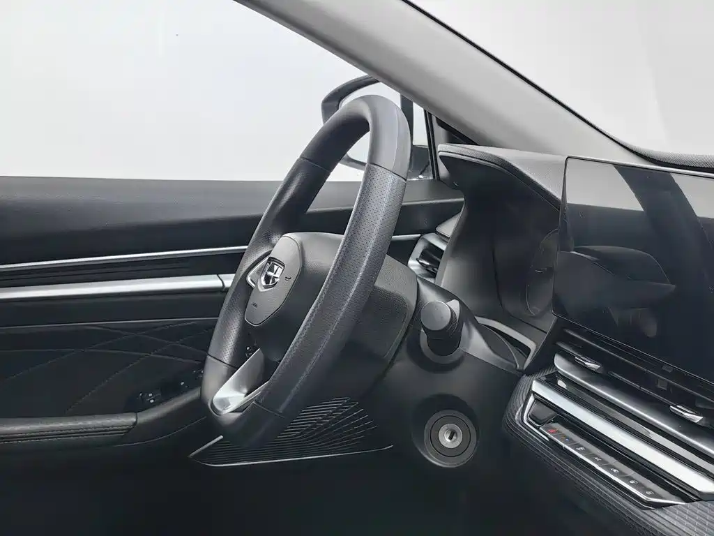 Фото 22 - Geely Emgrand