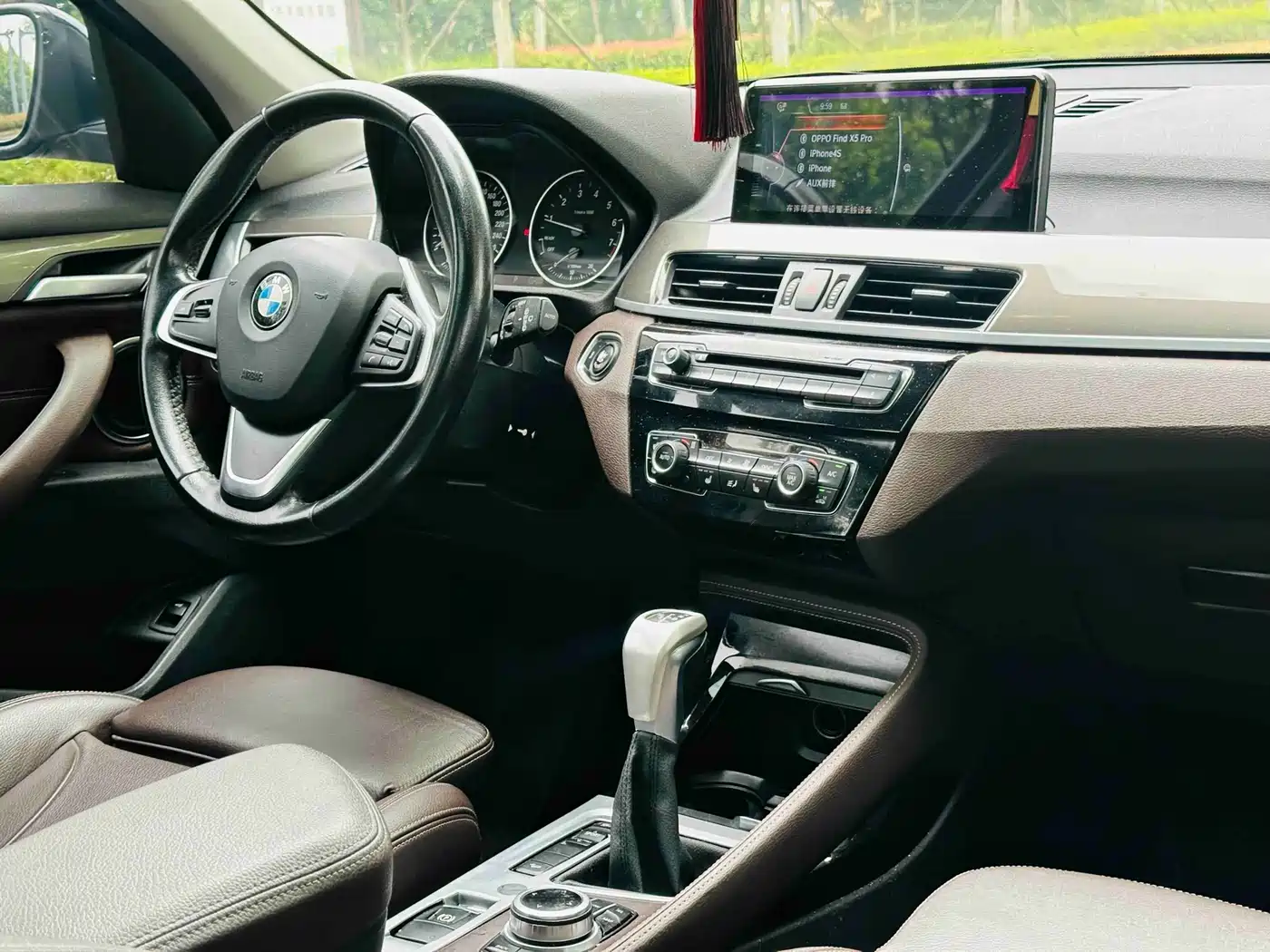 BMW X1 2018 xDrive20Li Premium Model фото 8