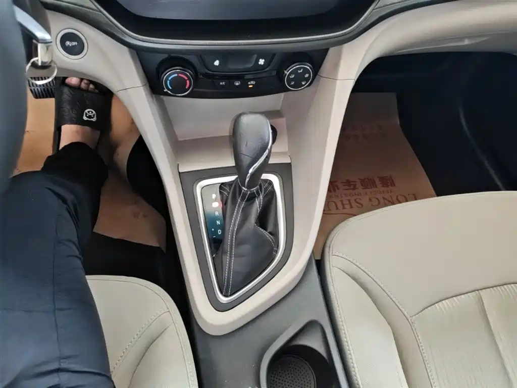 Buick Excelle 2015 15N Automatic Elite фото 14