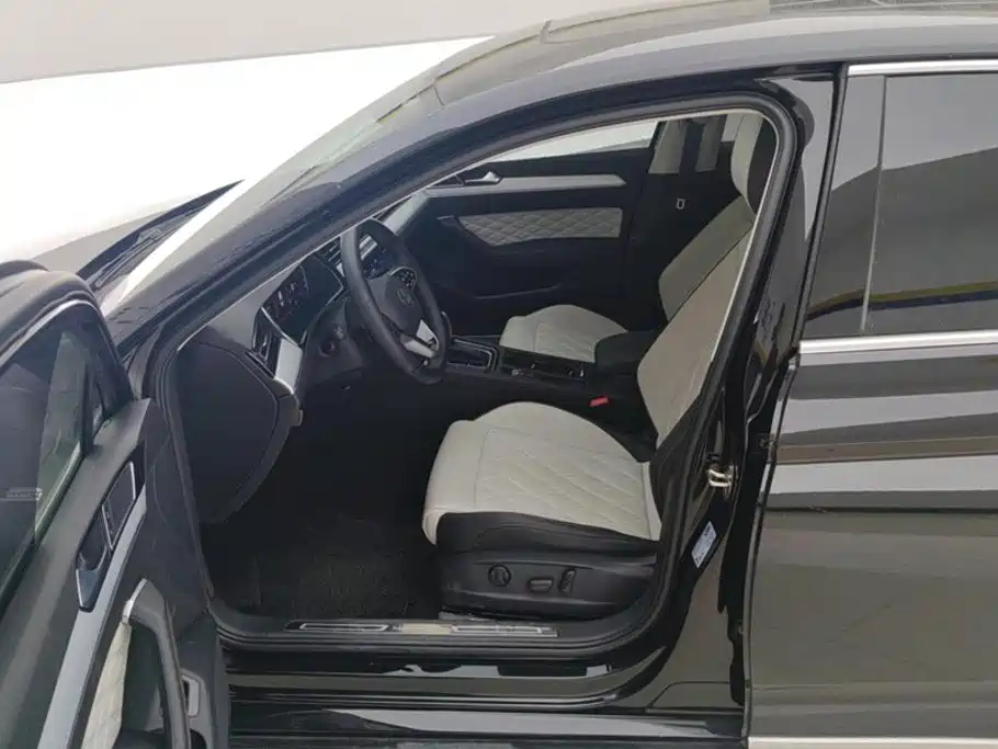 Volkswagen Magotan 2025 2025 Popular Edition 330TSI DSG Luxury