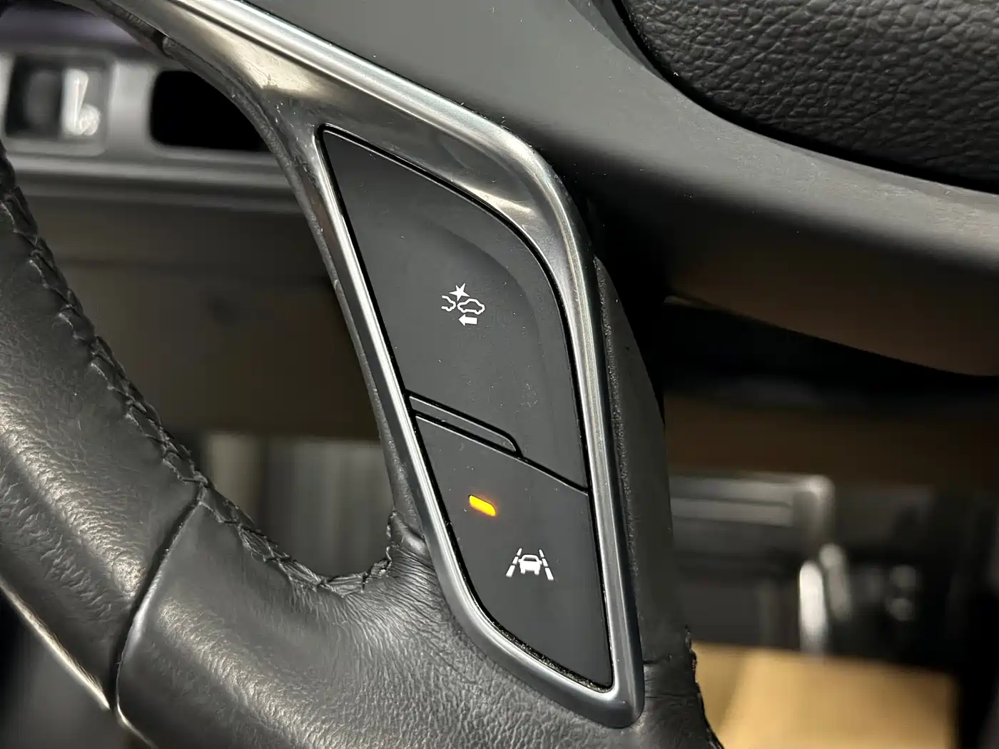 Cadillac CT6 2016 28T Leading фото 11