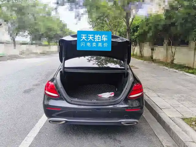Mercedes-Benz E-Class 2020 E 300 L Fashion — фото 4