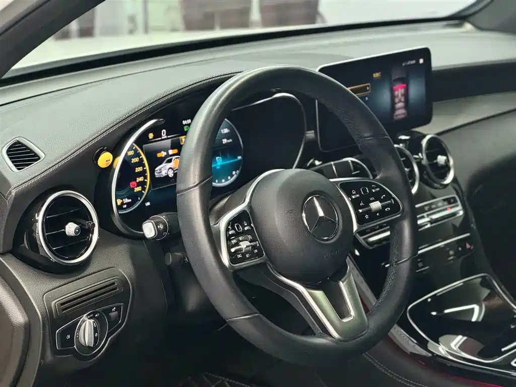 MERCEDES-BENZ GLC COUPE