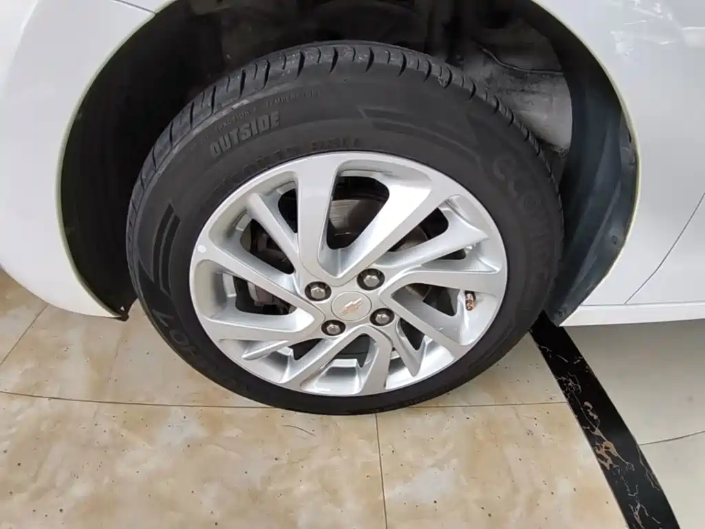 Chevrolet Lova RV 2019 2018 1.5L Automatic Smart
