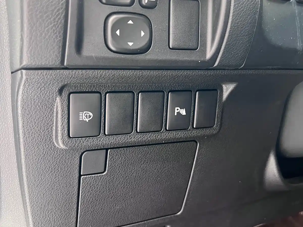 Lexus ES 2013 300h Elite Edition фото 8