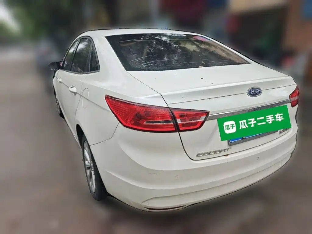 Ford Escort 2015 2015 1.5L Automatic Fashion