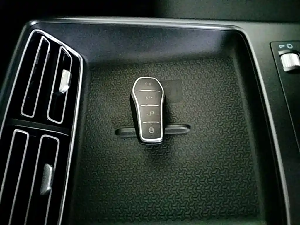 BYD Song Pro New Energy 2025 2nd Generation Smart Drive Edition DM-i 75KM Leading Type фото 17