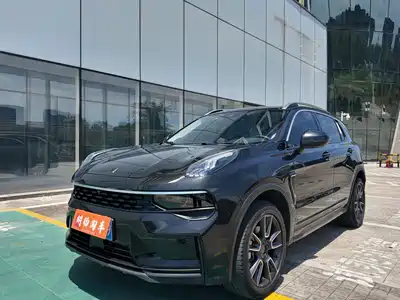 Lynk & Co 01