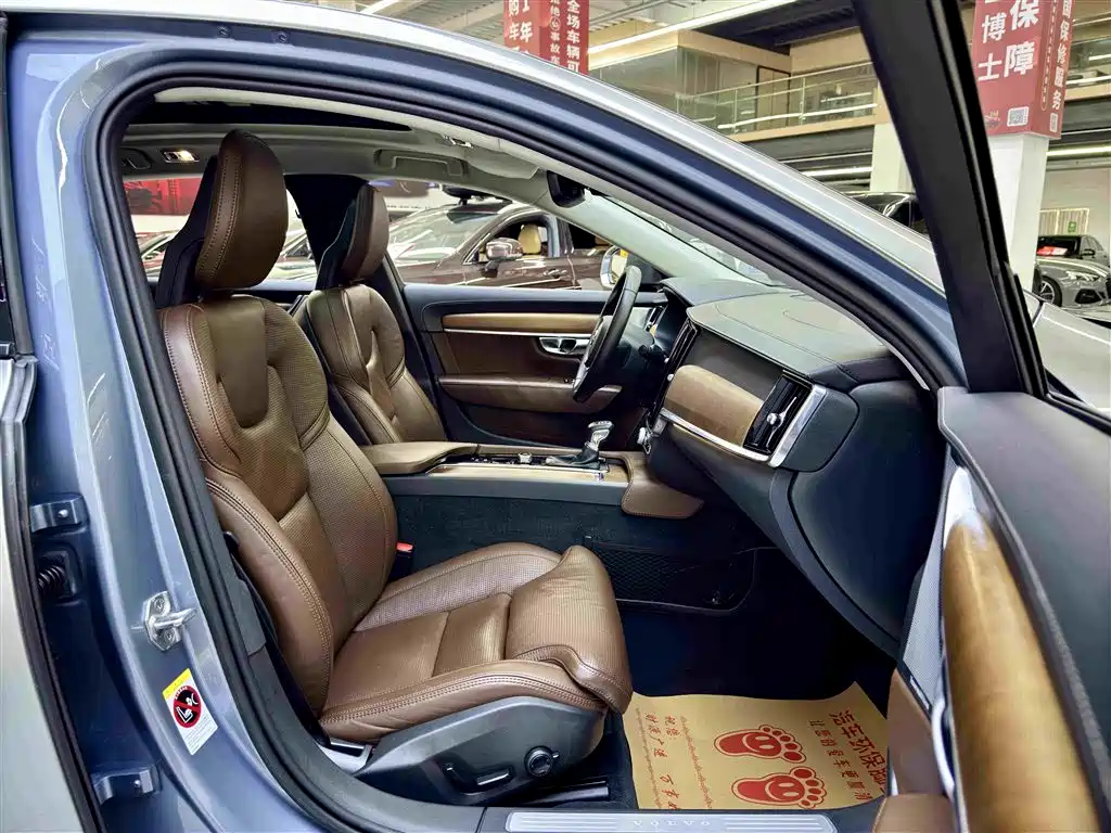 Фото 6 - Volvo S90