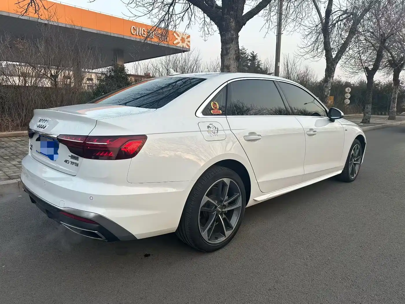 Фото 4 - Audi A4L