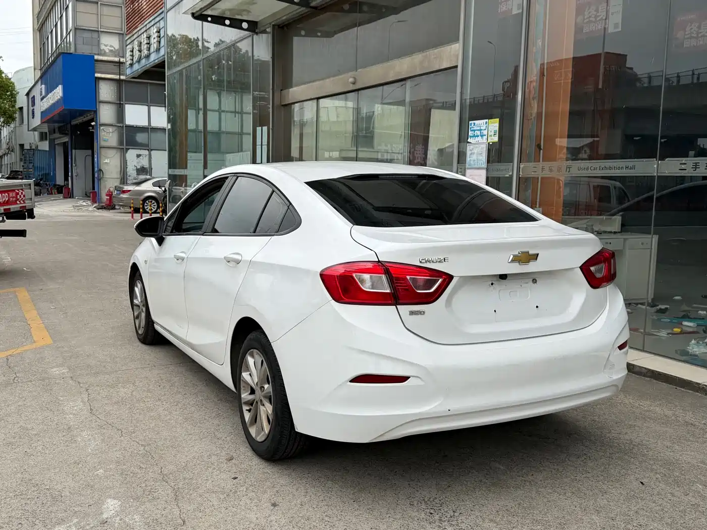 Chevrolet Cruze 2018 320 Automatic Pioneer Sunroof Edition фото 3