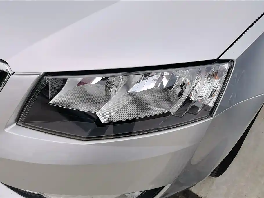 Škoda Octavia 2015 1.6L Automatic逸俊版 фото 5