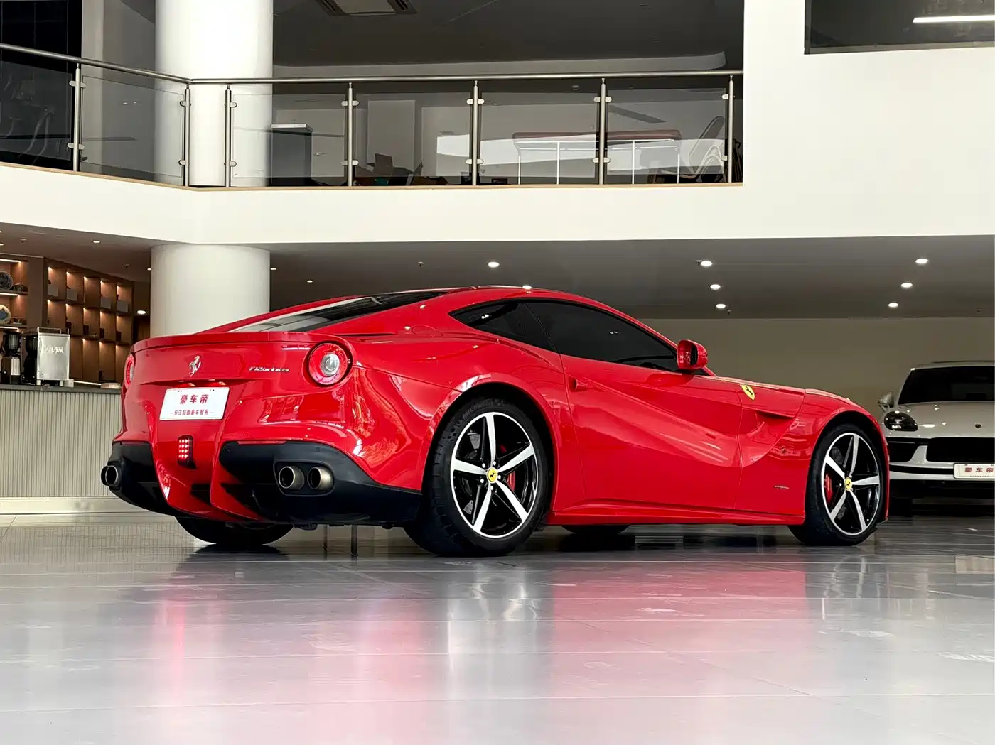 Ferrari F12berlinetta 2014 2013 6.3L Standard