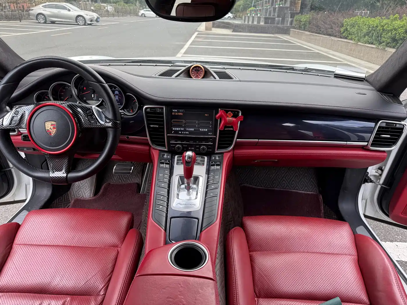 Фото 11 - Porsche Panamera