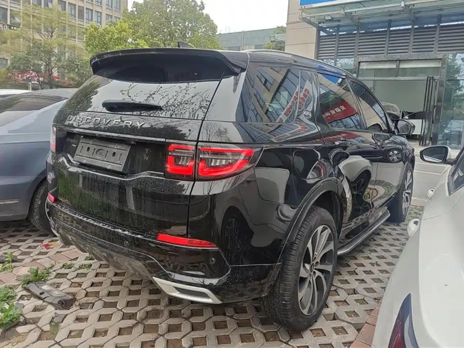 LAND ROVER DISCOVER SPORTS