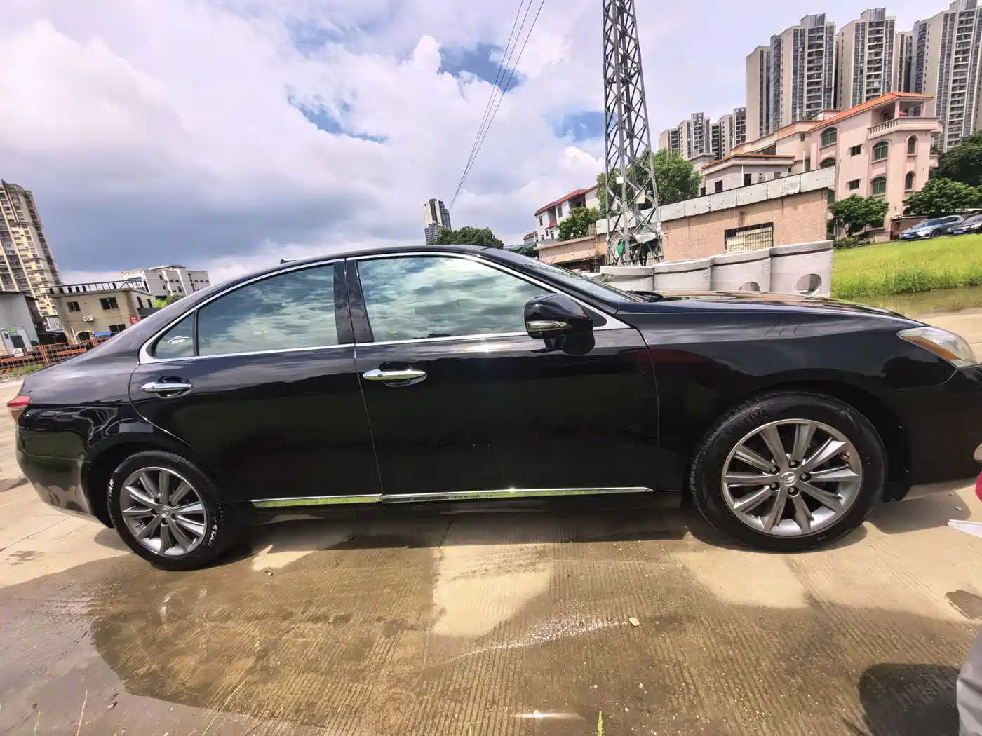 Фото 8 - Lexus ES