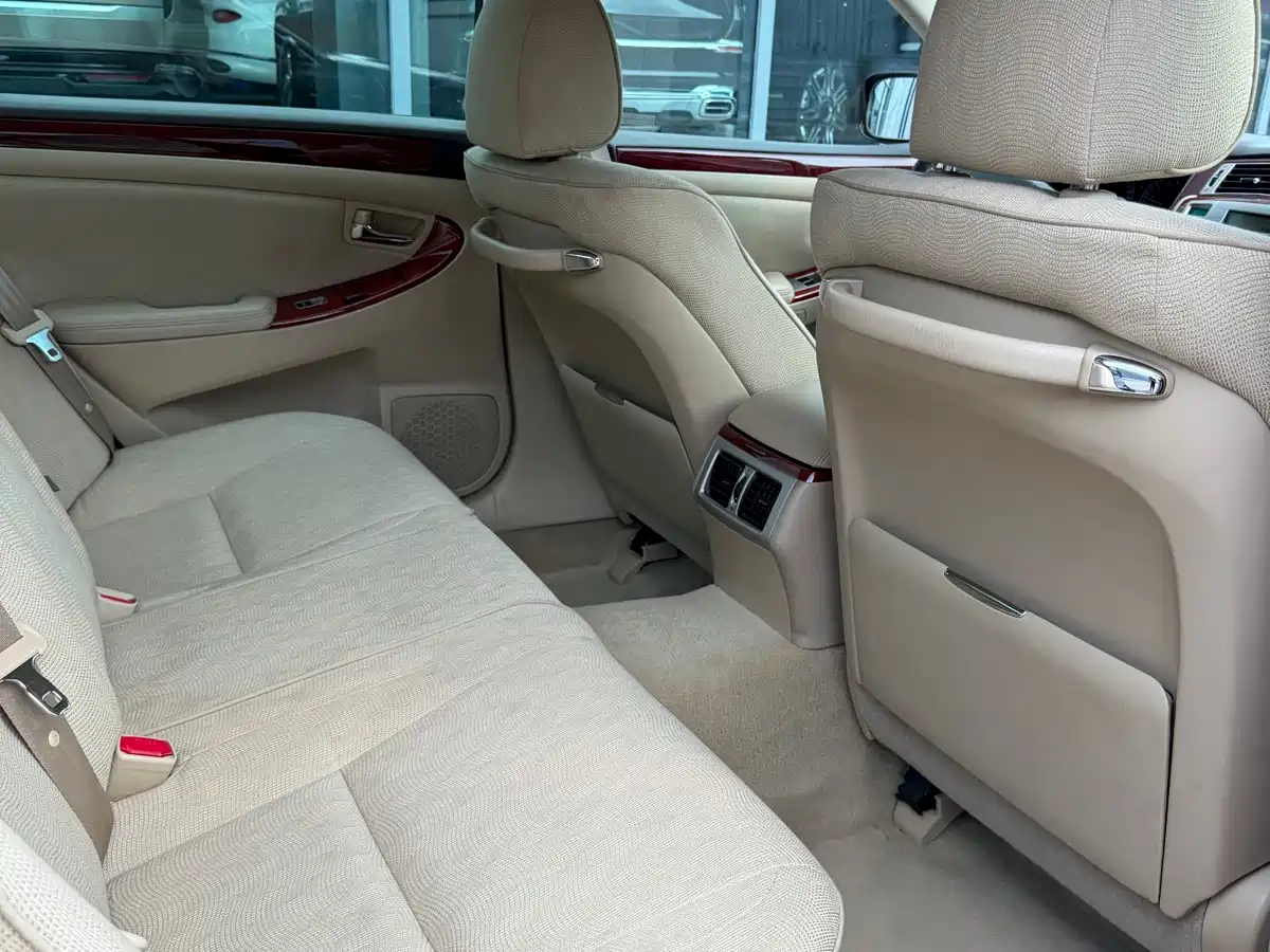 Hongqi Hongqi盛世 2009 2009 3.0L Luxury