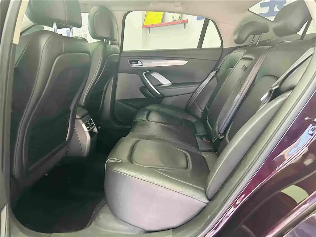 DS 5LS 2014 2014 1.8L Automatic Comfort VTi140
